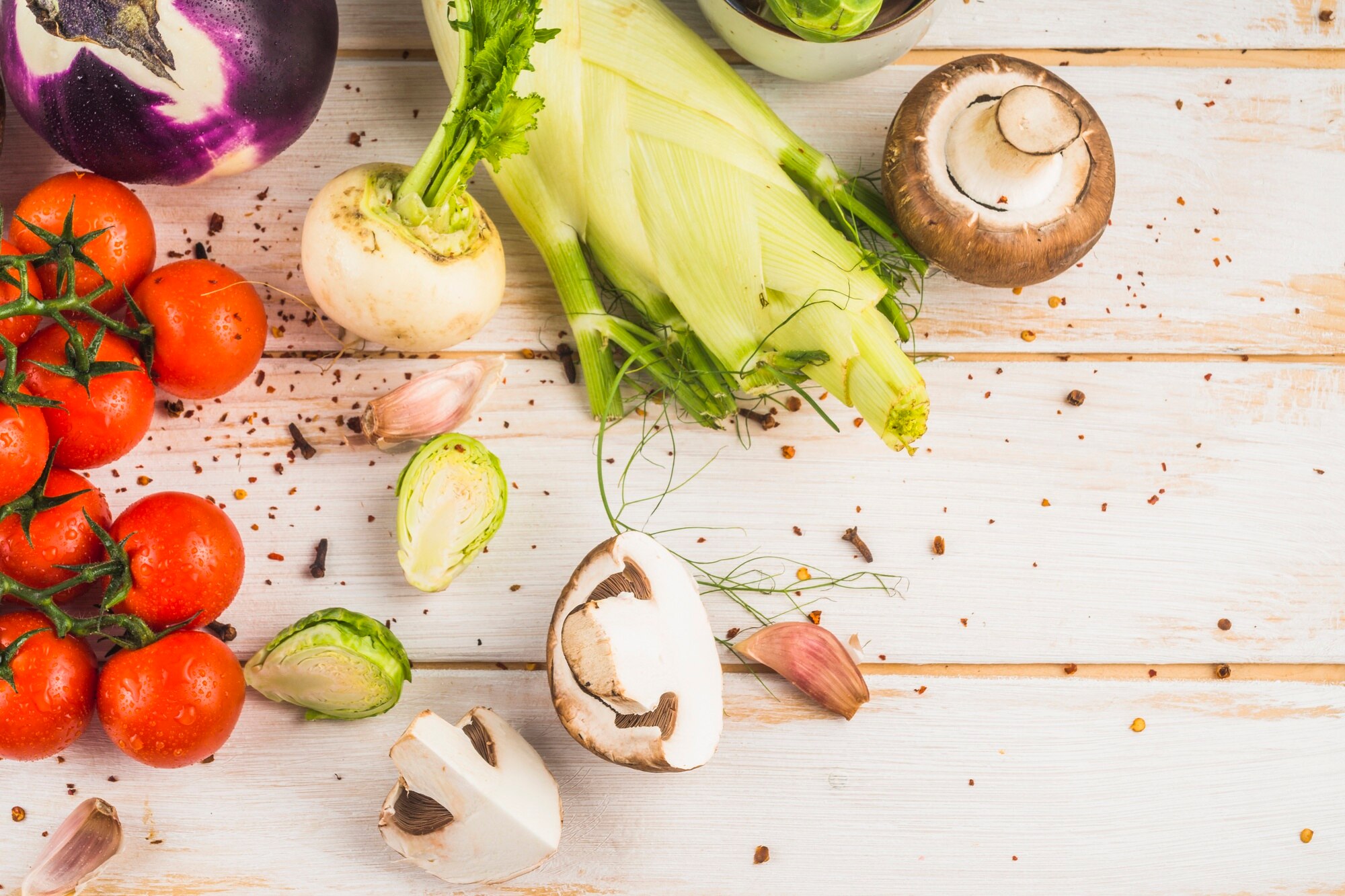 Ingredientes frescos sobre la mesa